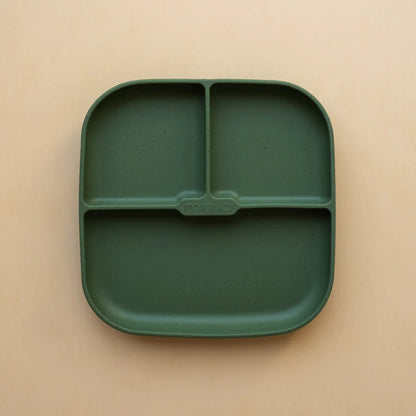 Plate with suction