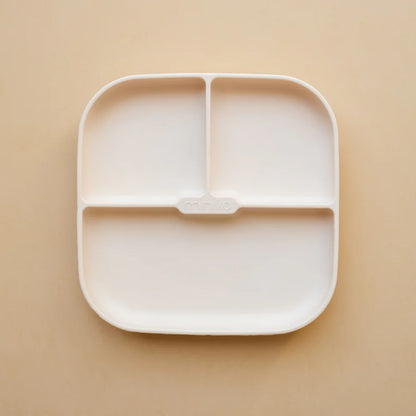 Plate with suction